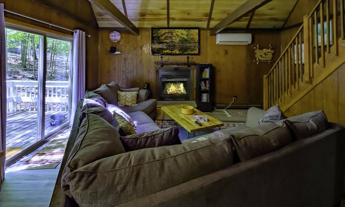 Lackawaxen Casa | Beautiful cabin in the woods