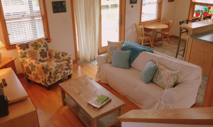 Ocracoke Casa | Hermosa cabaña frente al canal, perfecto para parejas!