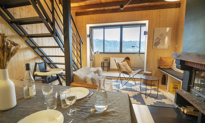 Greolieres les Neiges Condominio | Beautiful chalet apartment with wood stove and balneo