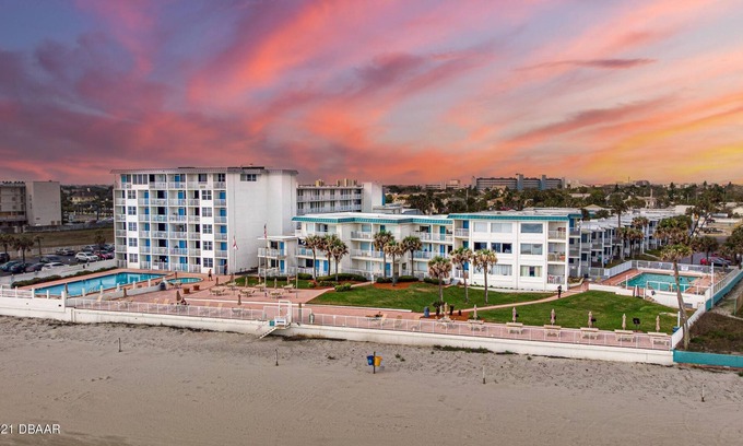 Bostwick Park Condominio | Beautiful condo at The Ocean Jewels Hotel