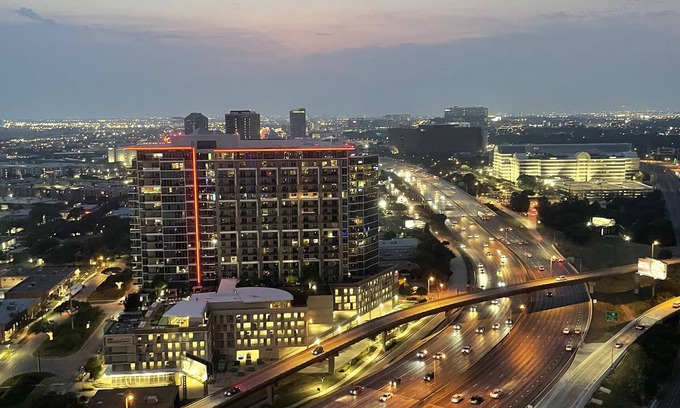 Uptown Condominio | Beautiful Condo In The Middle Of Uptown Dallas With City View