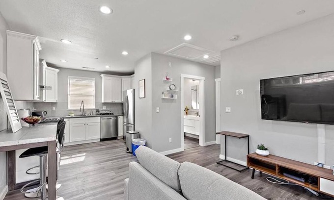 Mountain View Casa | Beautiful Cottage in Silicon Valley