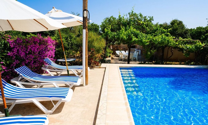 Sant Joan de Labritja Villa | Preciosa casa rural con piscina, Wi-Fi, jardín y terraza