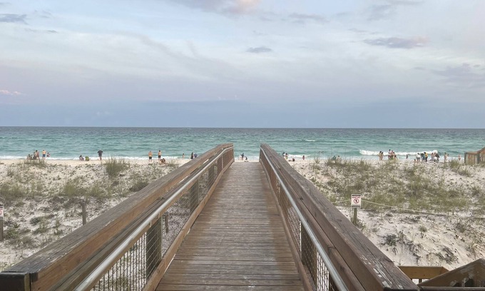 Holiday Isle Villa | Beautiful Destin Villa in Private Gated Resort Community