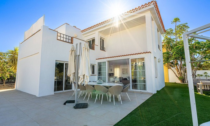 Palm-Mar Casa | BEAUTIFUL DETACHED HOUSE IN PUNTA RASCA IN THE HEART OF PALM MAR