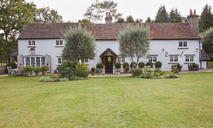 Walton-on-Thames Casa | Hermosa cabaña inglesa junto al maravilloso campo de golf Burhill en Surrey