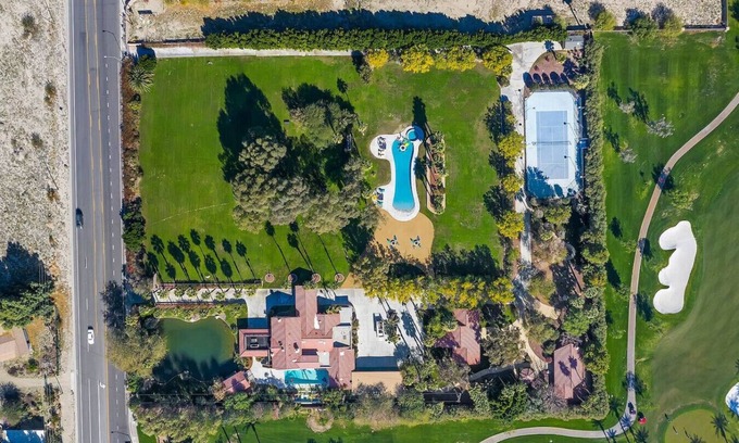 Palm Desert Villa | 8 Bunch Palms 34750 Washington PD