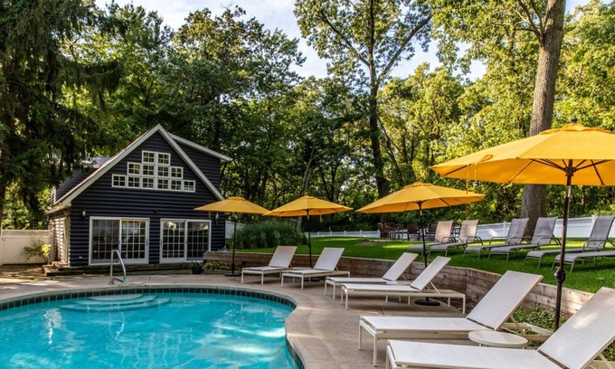 Michiana Casa | Beautiful Estate with Main House, Guest House & Private Pool - Steps to the Beach