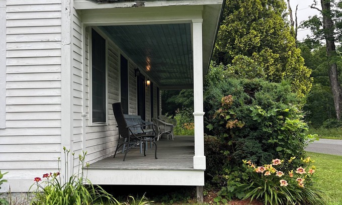 Colrain Casa | Hermosa casa familiar en entorno pintoresco por el río verde