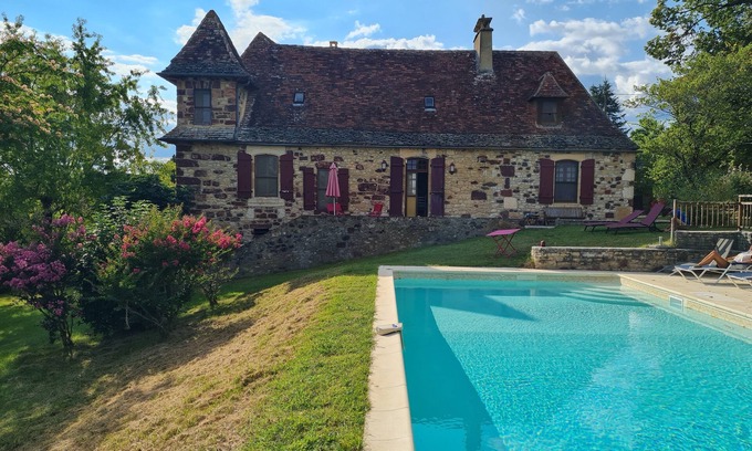 Grives Casa | Hermosa propiedad familiar en el corazón del Périgord Noir.