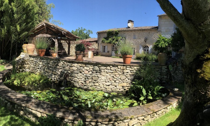 Pessac-sur-Dordogne Casa | Hermosa casa de campo frente al río con piscina privada.