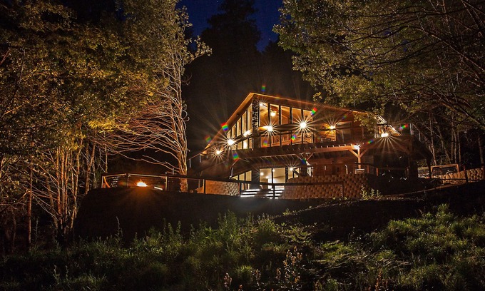 Gold Beach Casa | Hermosa Gold Beach Alquiler de vacaciones en el río Rogue! Montañas, río y más