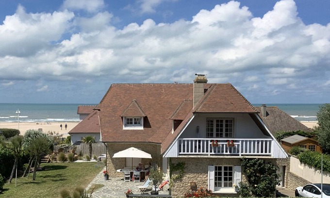 Benerville-sur-Mer Casa | Hermosa casa con gran jardín orientado al sur, en la playa de Deauville-Benerville