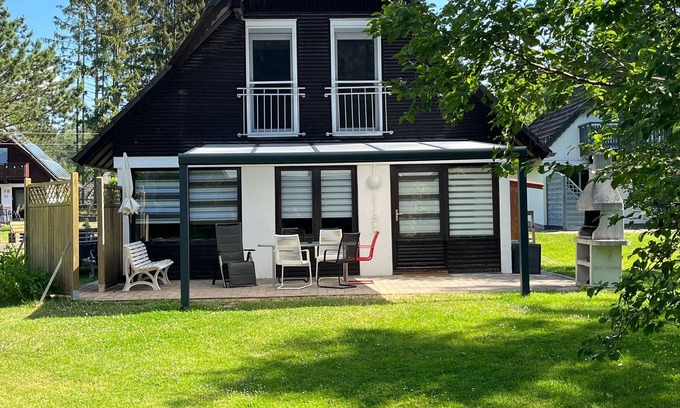 Frielendorf Casa | Hermosa casa de vacaciones al borde del bosque en el parque de vacaciones Silbersee: bicicletas para niños Sky