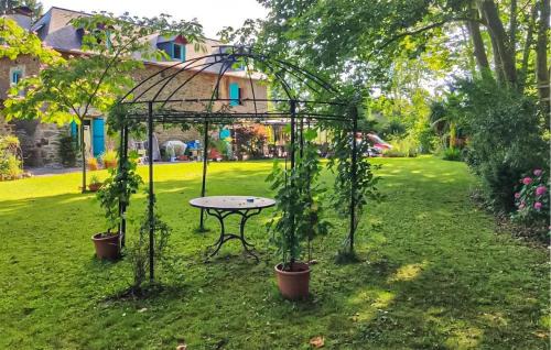 Charritte-de-Bas Casa | Beautiful Home In Charritte-De-Bas
