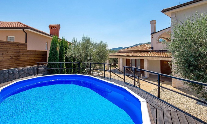Opatija Casa | Acogedora casa en Veprinac con WiFi