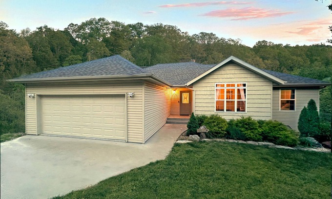 Branson Casa | Beautiful Home Nestled On 2 Acres Near Cox Medical Center & Branson Landing