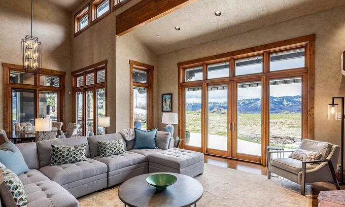 The Preserve Casa | Beautiful home on Snow Berry Ridge, capturing amazing views of the Park City