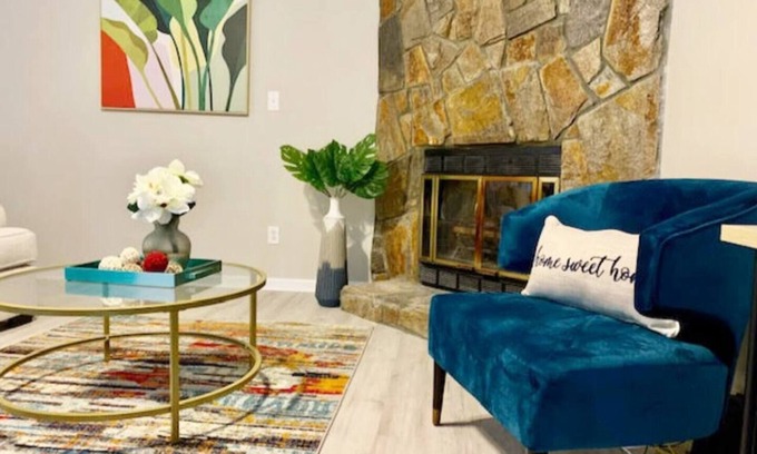 Northeast Raleigh Casa | Beautiful home with king bed stoned fire place and pool / Games for famlies