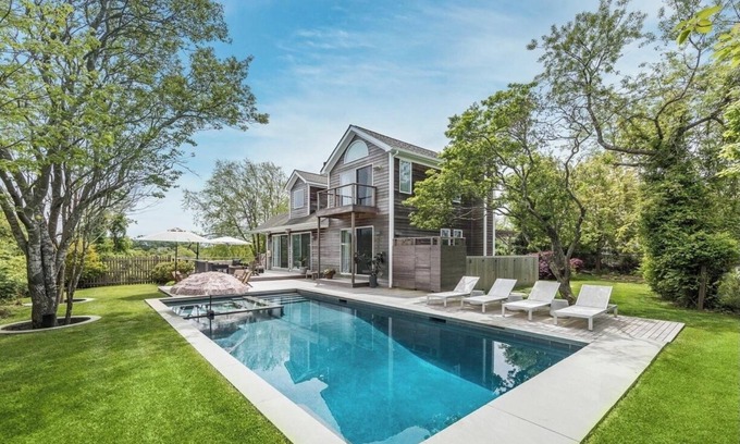 Montauk Casa | Beautiful house on private country road with pool/hot tub & home office