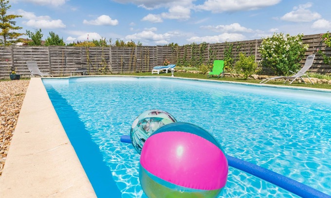 Verteillac Casa | Hermosa casa con piscina - 6/8 personas