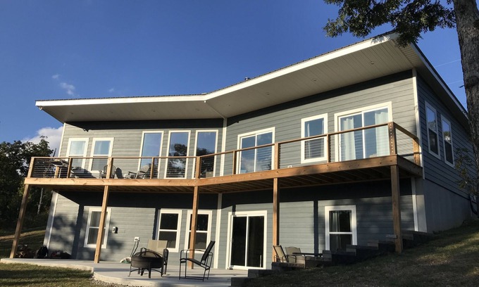 Stewart Casa | Beautiful KY Lake View + Nature, Family friendly