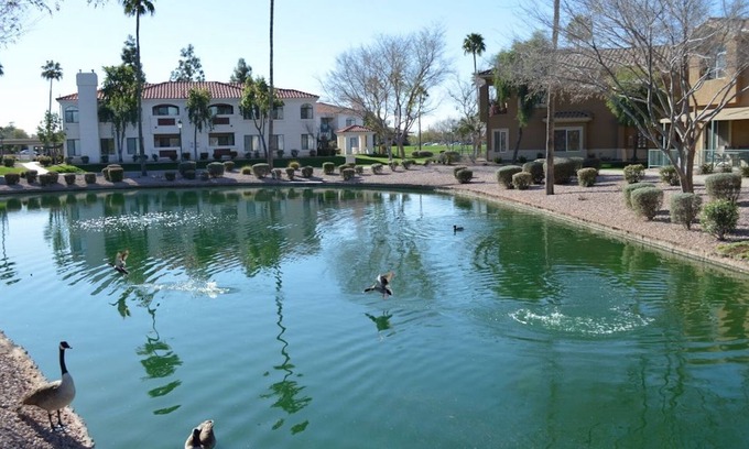 Superstition Lakes Condominio | HERMOSA VISTA DEL CONDO FRONTAL DEL LAGO - Mesa, AZ - 3 habitaciones - 2 baños - (para 6)