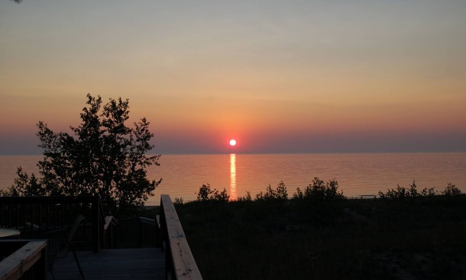 Pentwater Cabaña | DESCUENTOS DE JUNIO! Hermosa casa de campo lago Michigan frente al mar