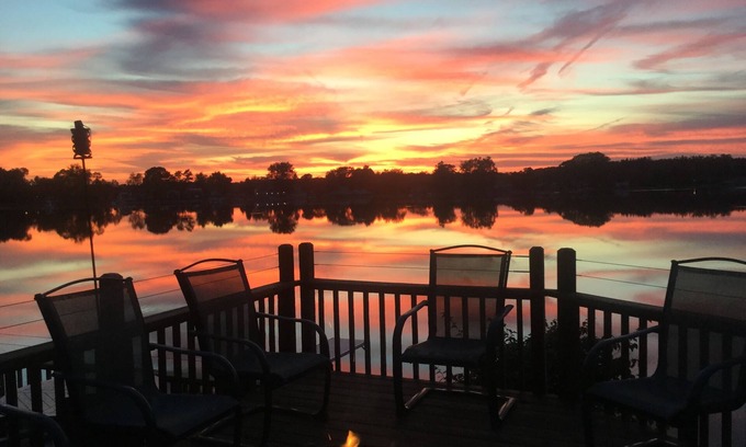 Marshall Casa | Diseñado para celebrar puestas de sol. Golf disponible en Country Club al lado