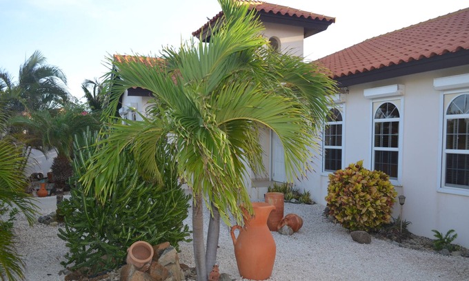 Boroncana Casa | HERMOSA CASA NUEVA W / VISTA AL MAR Y PISCINA