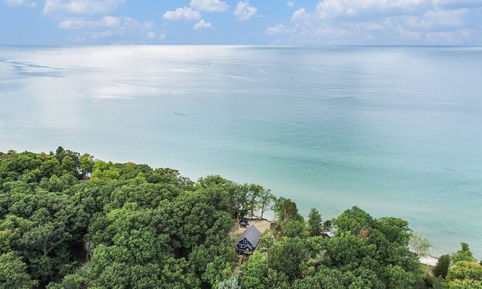 Arcadia Casa | 🐻 Beautiful Overlooking Shoreline 2BDR Chalet ➠18396