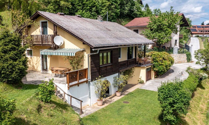 Maria Woerth Casa | Maravillosa casa de vacaciones privada para 9 personas con WIFI, TV, terraza y mascotas permitida