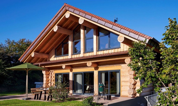 Heitersheim Casa | Estupenda casa de vacaciones privada con piscina, jacuzzi, WIFI, TV, patio, mascotas permitida