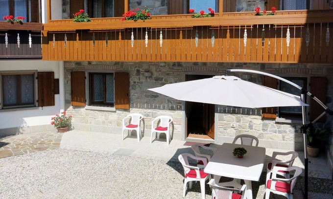 San Leonardo Casa | Estupenda casa de vacaciones privada para 8 personas con WIFI, TV y patio