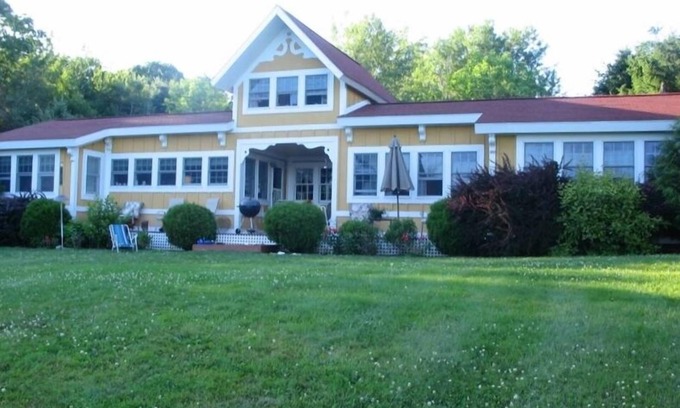 Searsport Cabaña | Hermosa cabaña privada frente al mar en Penobscot Bay