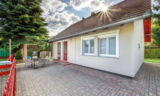 Balatonmariafurdo Casa | Estupenda casa de vacaciones privada para 6 personas con TV y terraza