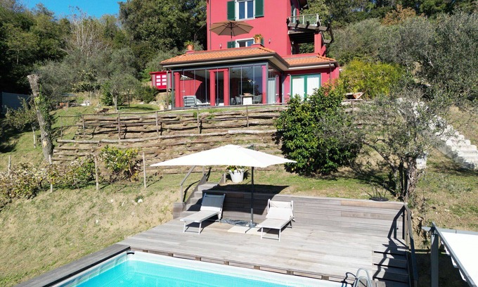 Fosdinovo Villa | Maravillosa casa de vacaciones privada con WIFI, piscina privada, TV, patio, cerca de La Spezia