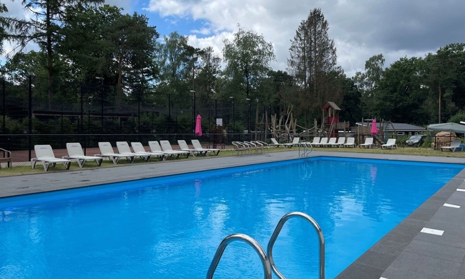 Bosgebied Hoenderloo Casa | Maravillosa casa de vacaciones privada con piscina, WIFI, A/C, TV, terraza y mascotas permitida