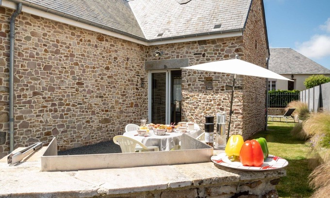Creances Casa | Preciosa casa de vacaciones privada para 4 personas con WIFI, TV y mascotas permitida