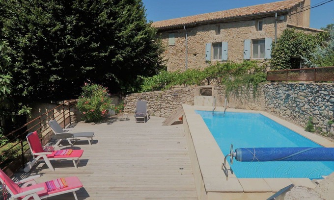 Venterol Casa | Maravillosa casa de vacaciones privada para 2 personas con WIFI, piscina, TV y mascotas permitida