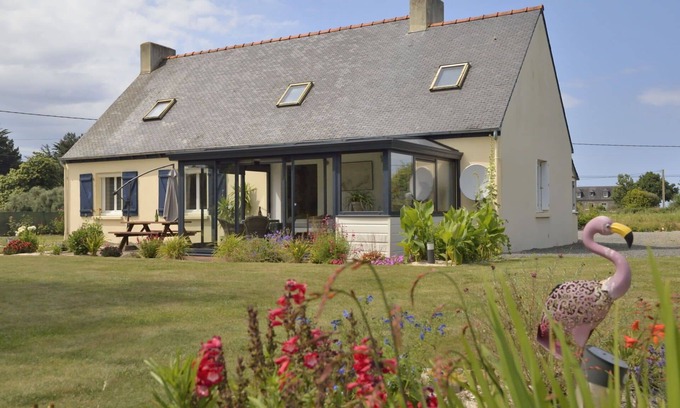 Kerbors Casa | Maravillosa casa de vacaciones privada para 4 personas con WIFI, TV, terraza y mascotas permitida