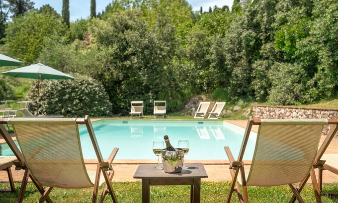 Villabuona Villa | Maravillosa casa de vacaciones privada con piscina privada, WIFI, A/C, TV, terraza, cerca de Lucca