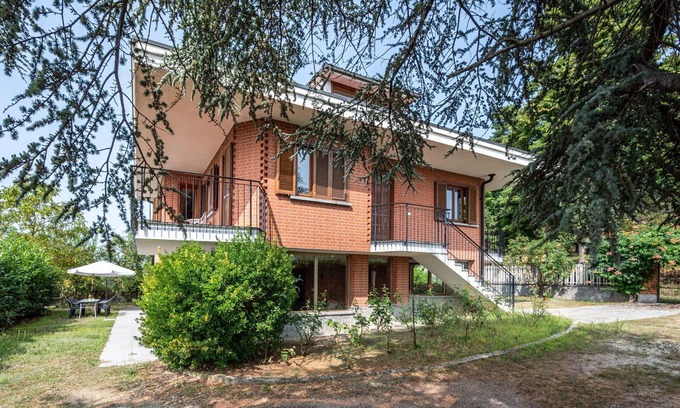 Bossolasco Casa | Preciosa casa de vacaciones privada para 8 personas con WIFI, TV, balcón y mascotas permitida