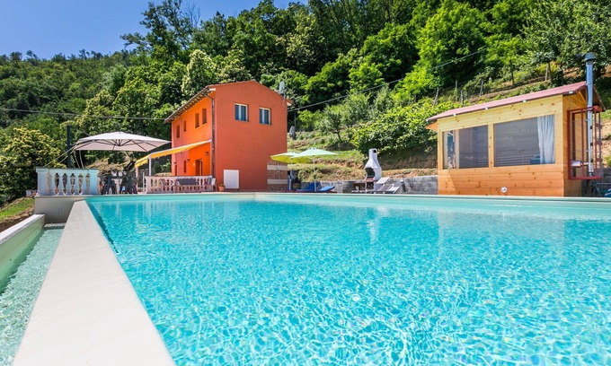 Pescia Villa | Maravillosa casa de vacaciones privada con piscina privada, A/C, WIFI, TV y vista panorámica