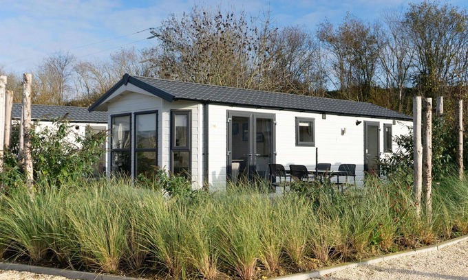 Linden Casa | Estupenda casa de vacaciones privada para 4 personas con WIFI, TV y terraza