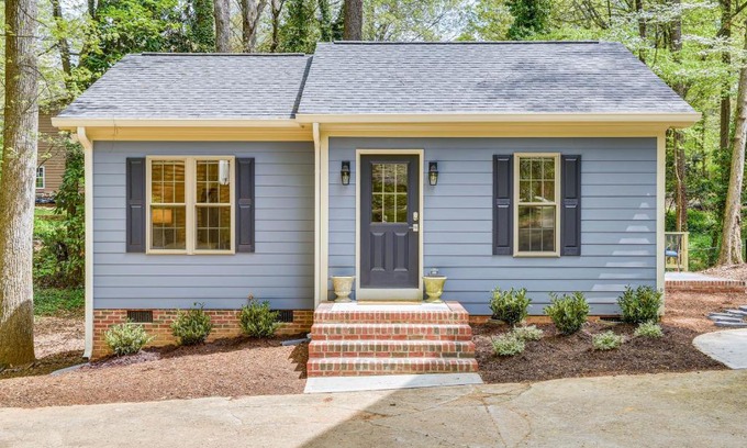 Raleigh Casa | Beautiful Raleigh Cottage Rental 5 Mi to Downtown