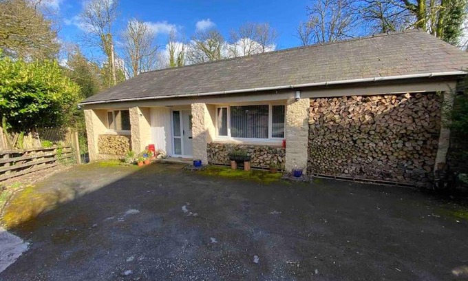 Llandeilo Casa | Beautiful renovated former coach house