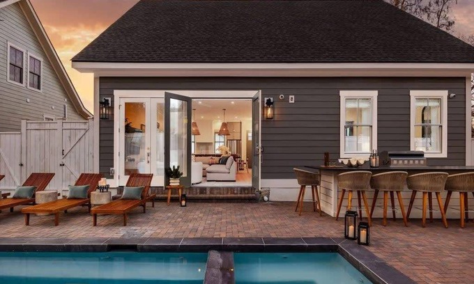 Thunderbolt Casa | Beautiful Savannah Retreat | Heated Pool