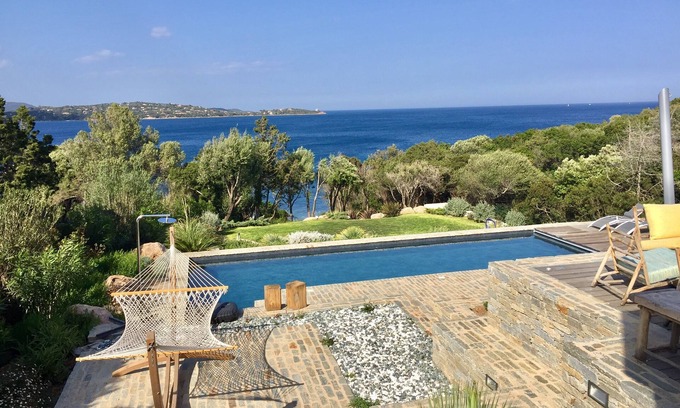 Porto-Vecchio Villa | Hermosa villa con vistas al mar Porto Vecchio con piscina y acceso al mar