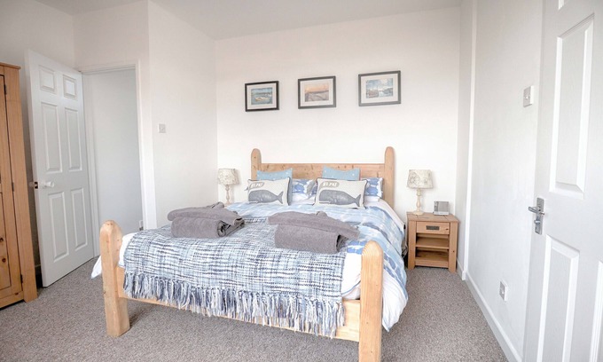 Mevagissey Casa | Hermosa y espaciosa casa de vacaciones de 2 dormitorios con estacionamiento y vistas al mar.